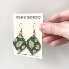 Load image into Gallery viewer, BEAU earrings in tropical print
