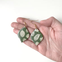 Load image into Gallery viewer, BEAU earrings in tropical print
