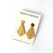 Charger l&#39;image dans la galerie, CLARA earrings in gold
