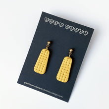 Load image into Gallery viewer, RILEY earrings in mustard
