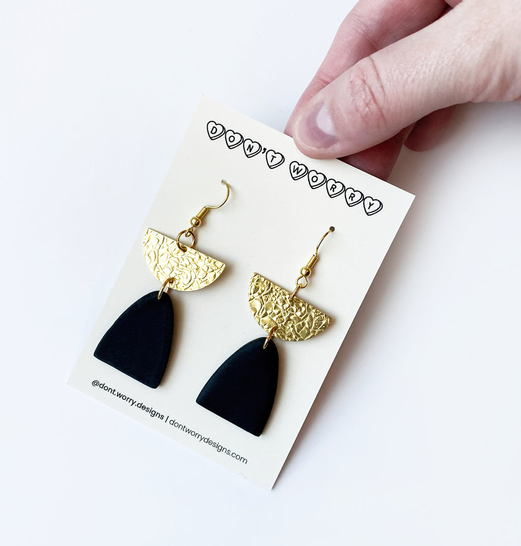 ROXTON earrings in black