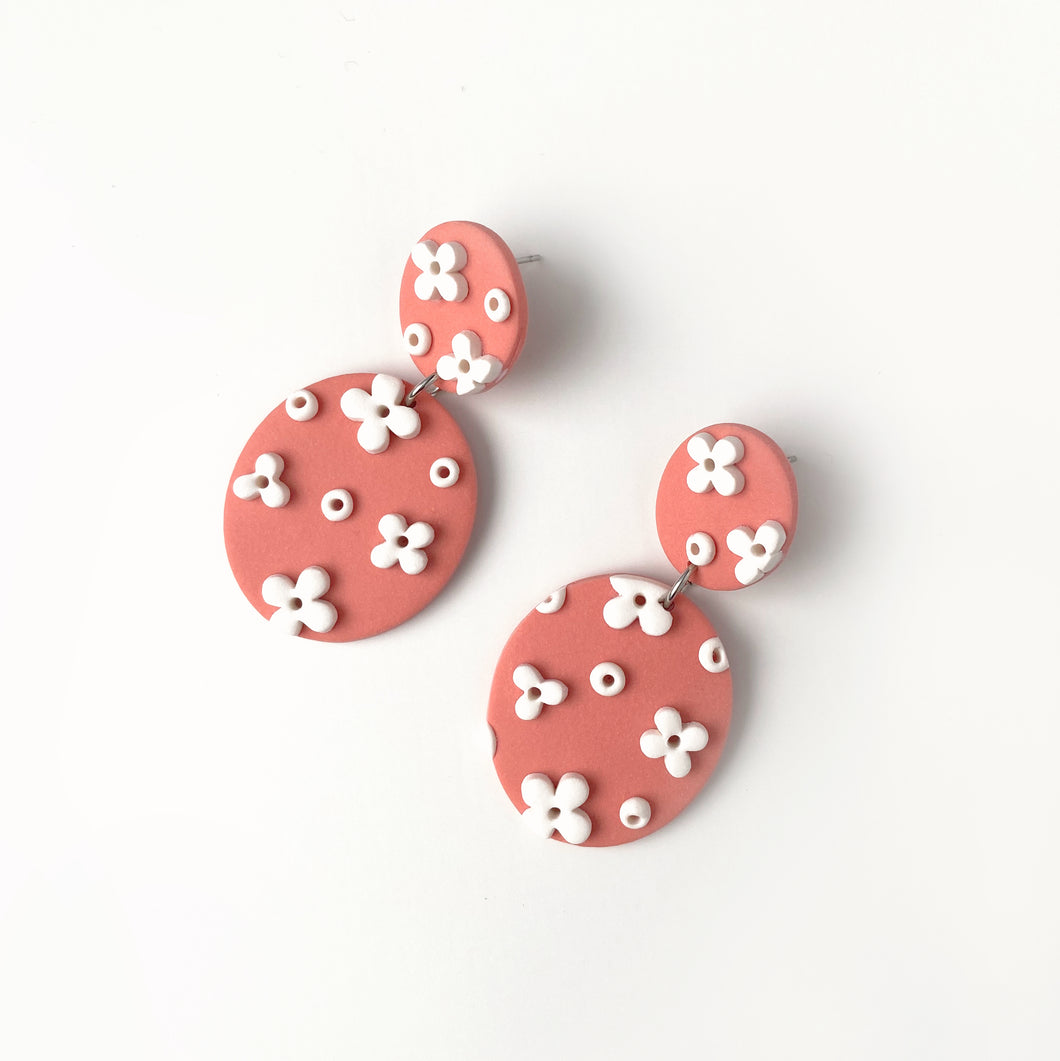 TATE earrings in pink and white floral