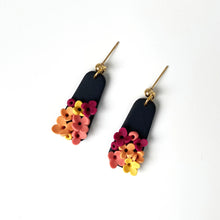 Charger l&#39;image dans la galerie, RILEY earrings in mutlicolour floral
