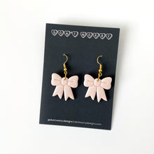 Charger l&#39;image dans la galerie, christmas bow earrings in pink champagne
