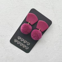 Load image into Gallery viewer, DOLLY earrings in magenta
