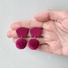 Load image into Gallery viewer, DOLLY earrings in magenta
