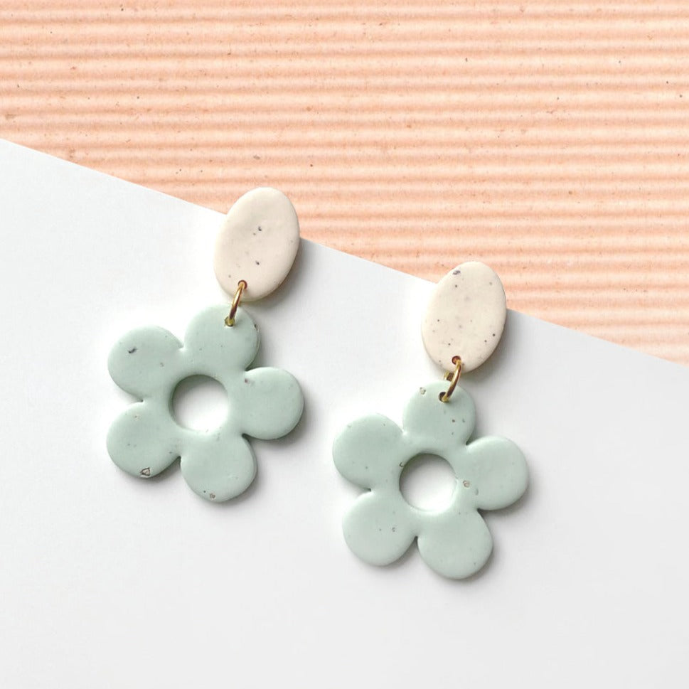 HOLLIS earrings in speckled mint