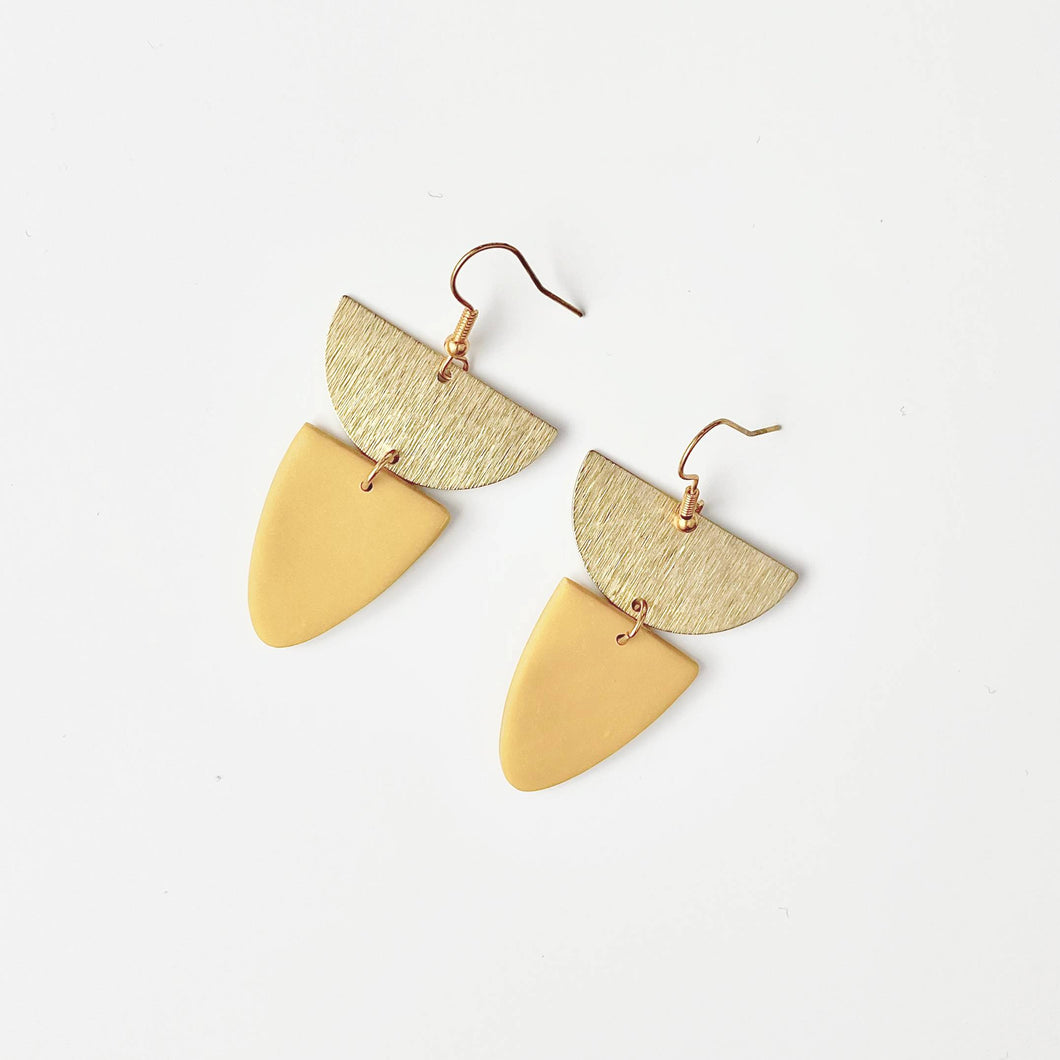 LAURA earrings in mustard