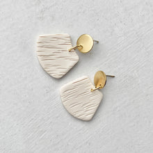 Load image into Gallery viewer, LAUREN earrings in beige
