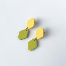 Charger l&#39;image dans la galerie, MADDIE earrings in lemon/lime
