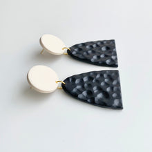 Load image into Gallery viewer, NORA earrings in carbon black
