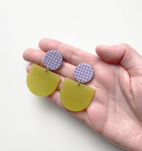 Load image into Gallery viewer, WINONA earrings in chartreuse
