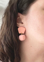 Load image into Gallery viewer, DOLLY earrings in peach
