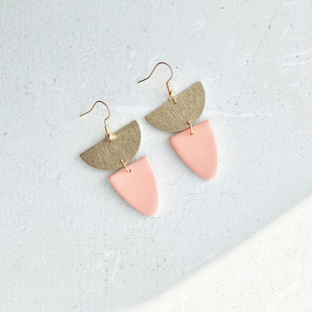 LAURA earrings in peach