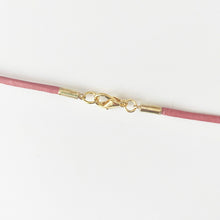 Charger l&#39;image dans la galerie, MINNIE necklace in salmon pink/gold
