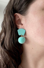 Charger l&#39;image dans la galerie, DOLLY earrings in turquoise
