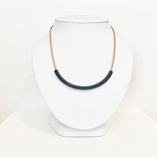 Charger l&#39;image dans la galerie, MINNIE necklace in gold/black

